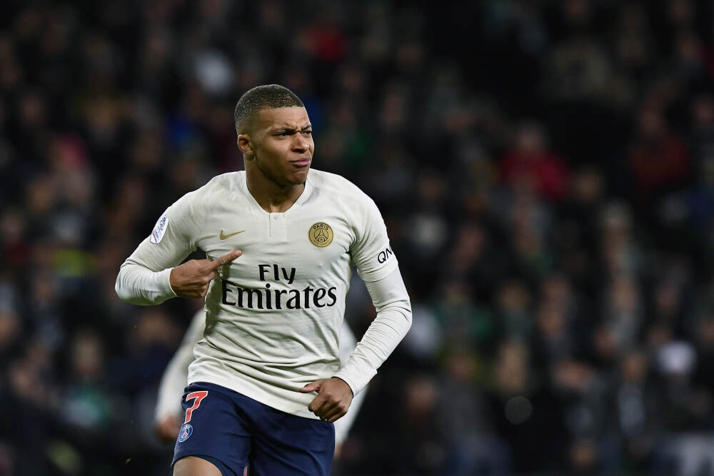 [社论]服务消费提质扩容, 点燃消费新引擎